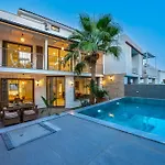 Charming 3bed W/ Pool, Very Close To Centre Villa